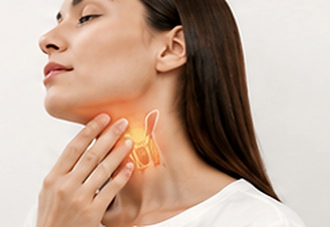 Thyroid gland examination at the neck